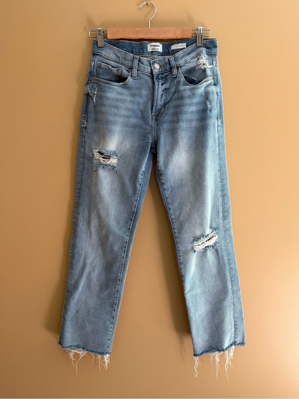 Kensie Light Blue Distressed Cropped Jeans
